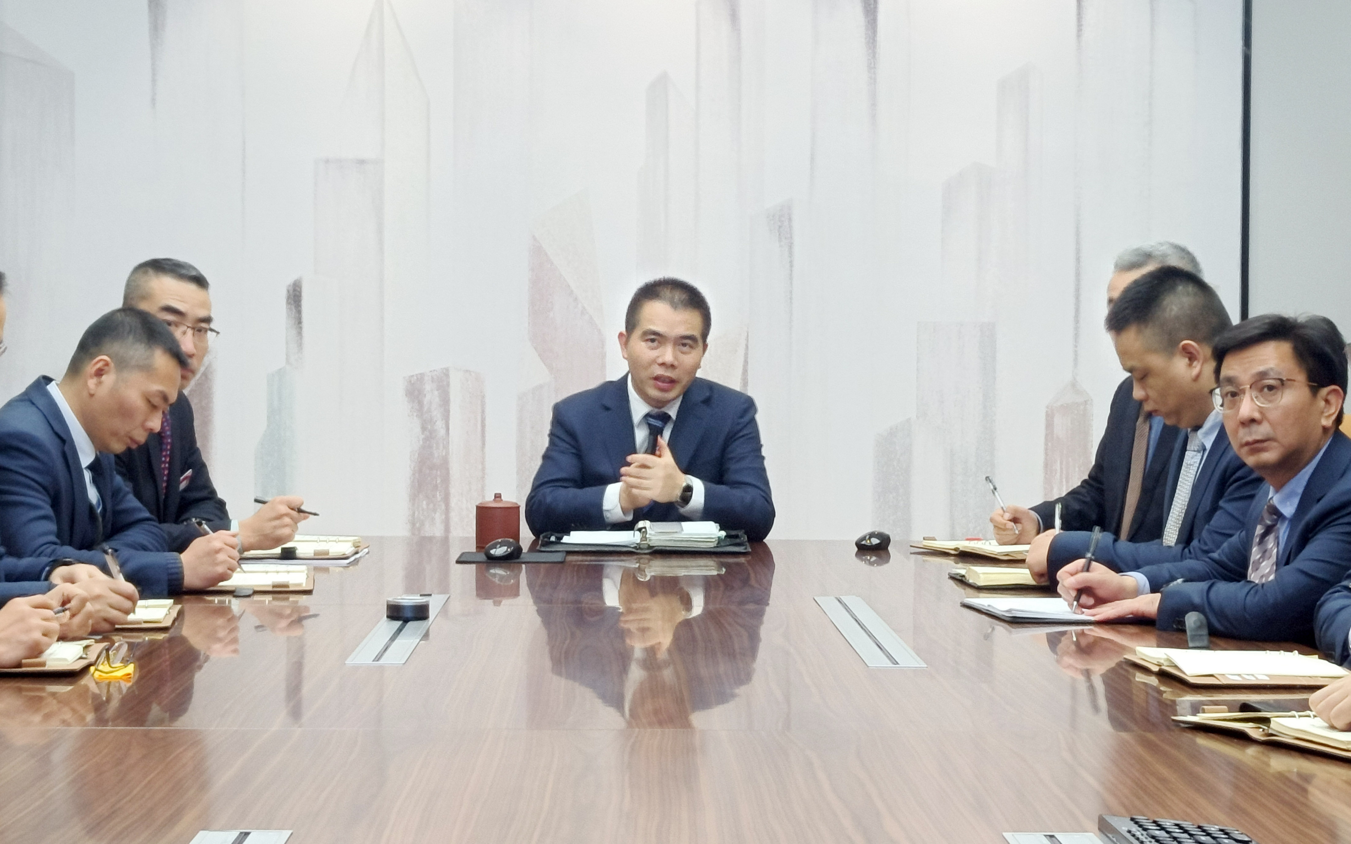 只有专业化才能抓好策划、培训、监督和改善